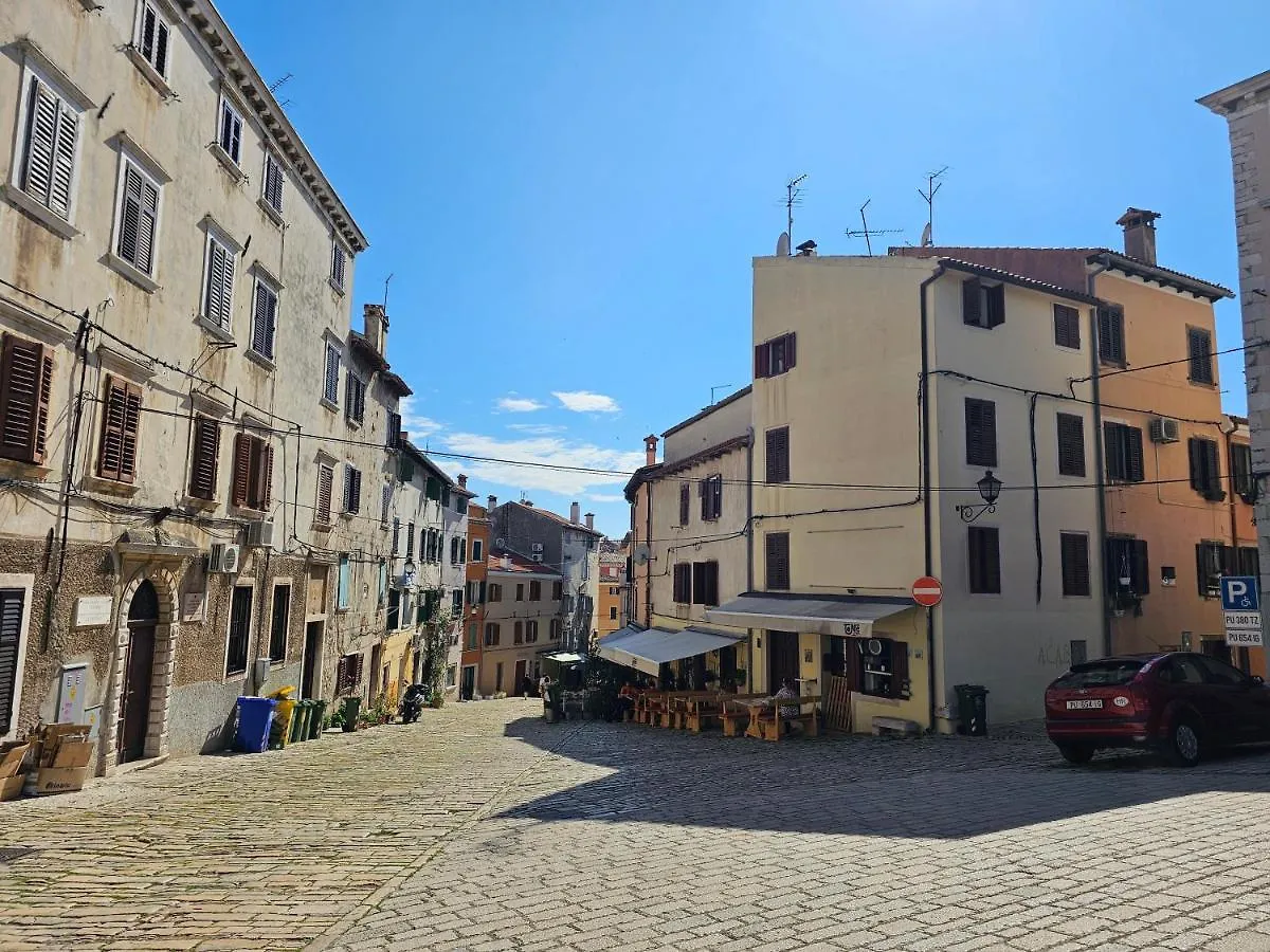 Apartment Studio Mare Fuori With Terrace Rovinj
